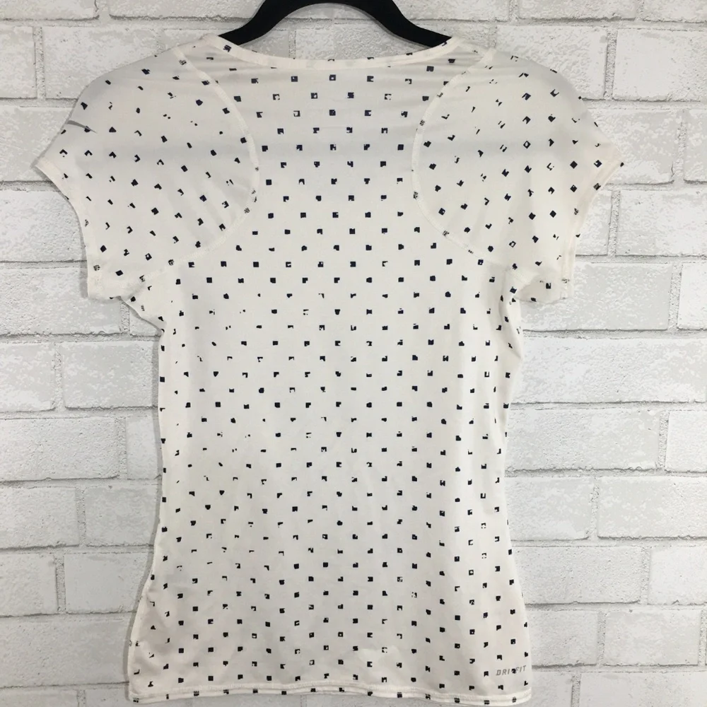 Nike Dri-Fit Tee Shirt White & Blue, Size XS - Picture 5 of 5